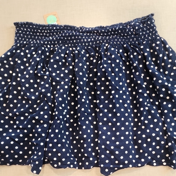 Maurices Blue and White Patterned Shorts - Picture 3 of 3